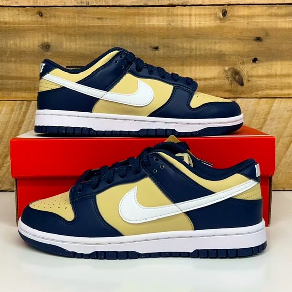 🏆👖 Nike Dunk Low Midnight Navy Gold 🏆👖 - Picture 1 of 2